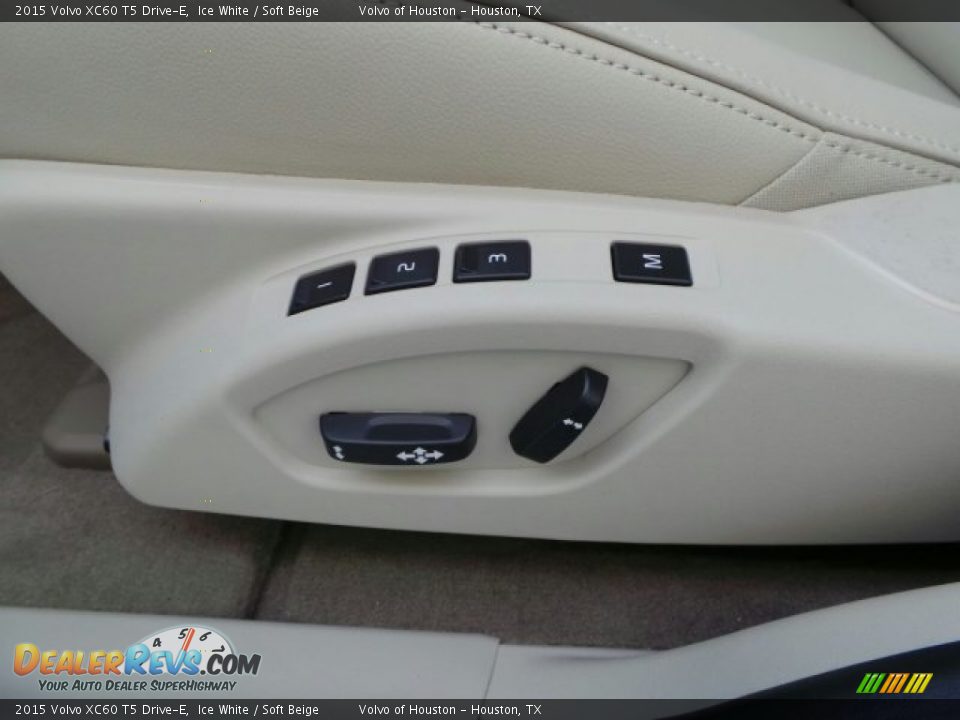 2015 Volvo XC60 T5 Drive-E Ice White / Soft Beige Photo #11