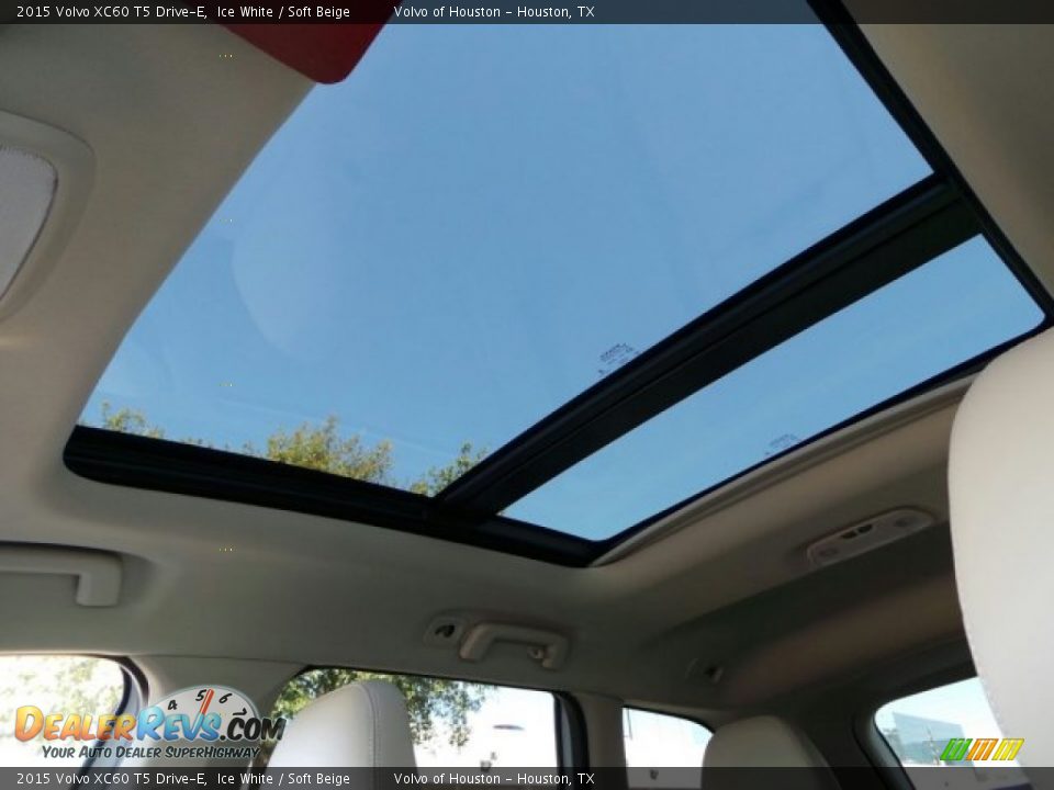 2015 Volvo XC60 T5 Drive-E Ice White / Soft Beige Photo #15