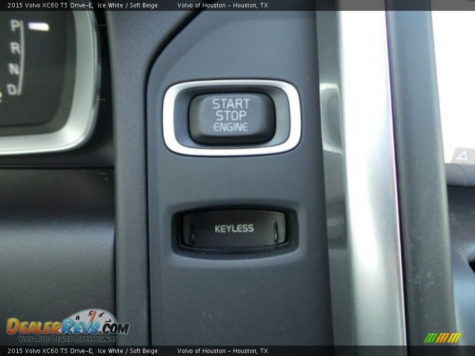 2015 Volvo XC60 T5 Drive-E Ice White / Soft Beige Photo #18