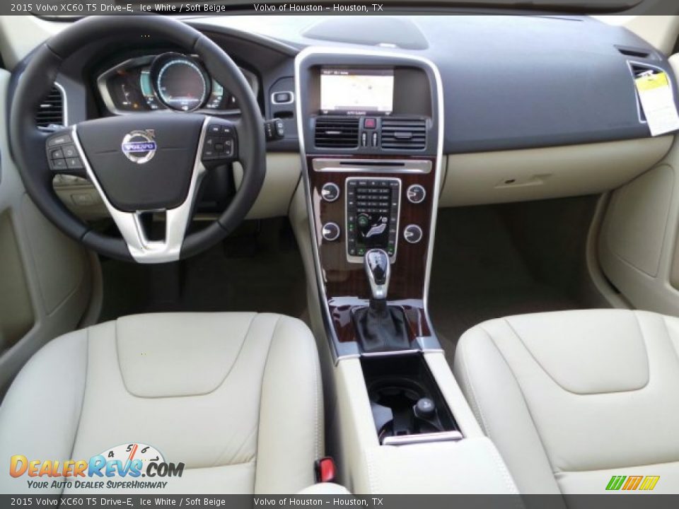 2015 Volvo XC60 T5 Drive-E Ice White / Soft Beige Photo #26