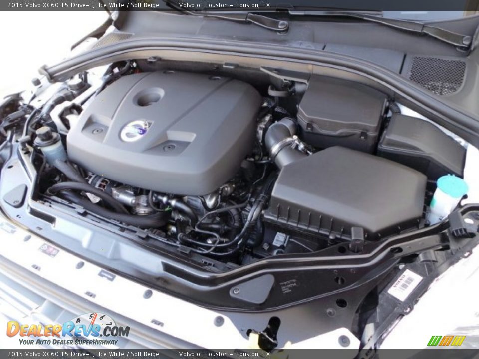 2015 Volvo XC60 T5 Drive-E Ice White / Soft Beige Photo #31