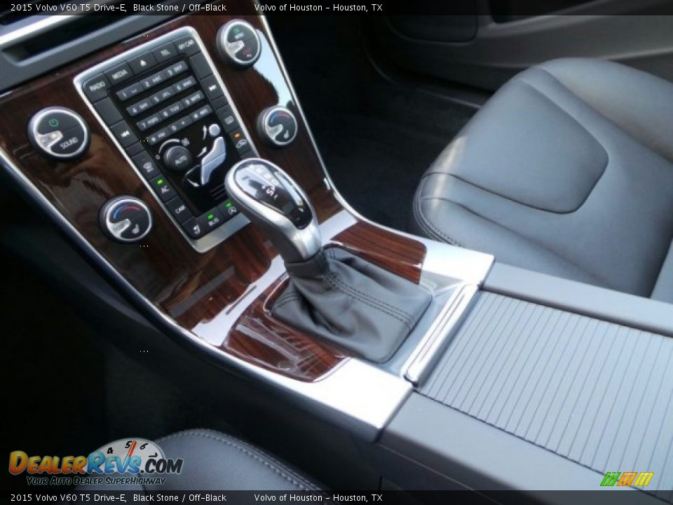 2015 Volvo V60 T5 Drive-E Shifter Photo #13