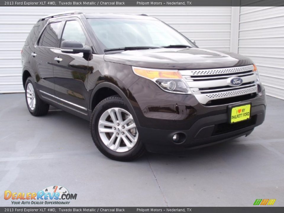 2013 Ford Explorer XLT 4WD Tuxedo Black Metallic / Charcoal Black Photo #1