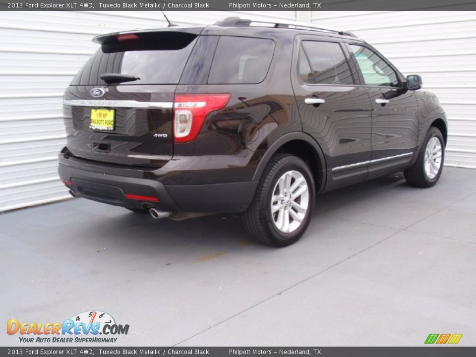 2013 Ford Explorer XLT 4WD Tuxedo Black Metallic / Charcoal Black Photo #4