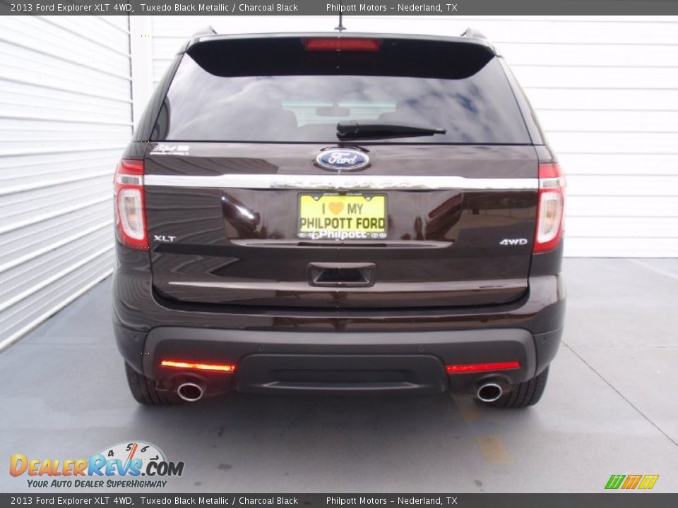 2013 Ford Explorer XLT 4WD Tuxedo Black Metallic / Charcoal Black Photo #5