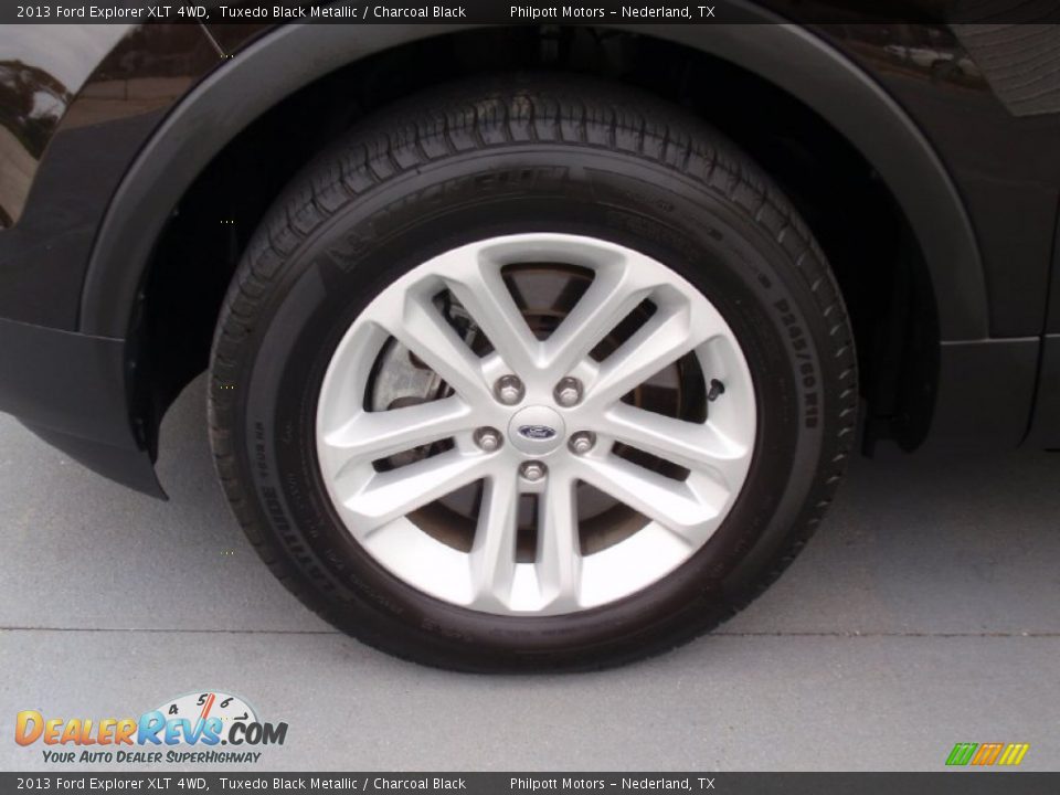 2013 Ford Explorer XLT 4WD Tuxedo Black Metallic / Charcoal Black Photo #13