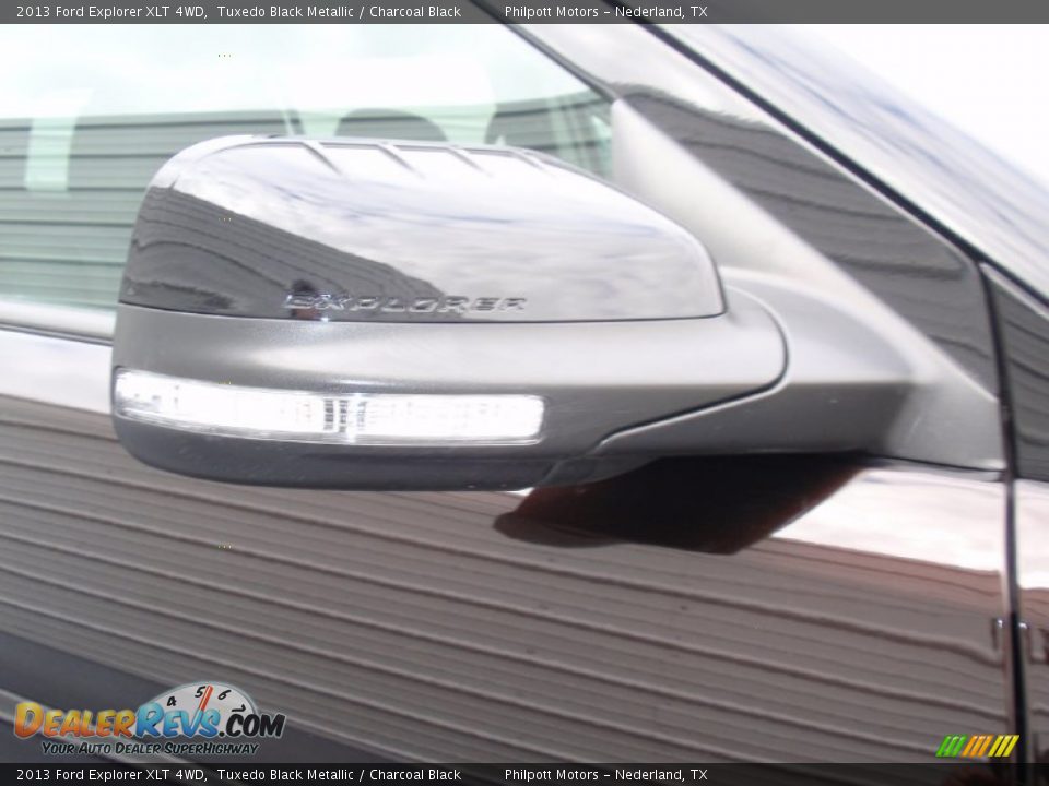 2013 Ford Explorer XLT 4WD Tuxedo Black Metallic / Charcoal Black Photo #17