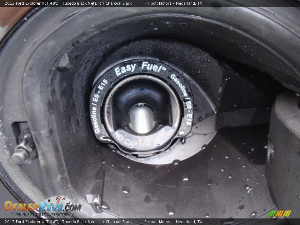 2013 Ford Explorer XLT 4WD Tuxedo Black Metallic / Charcoal Black Photo #19