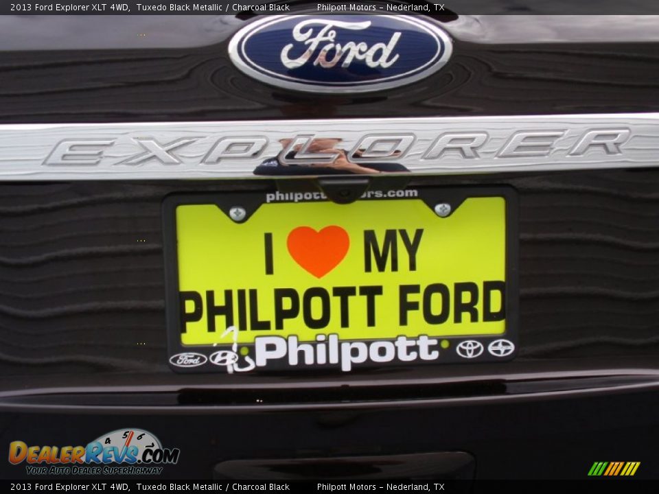 2013 Ford Explorer XLT 4WD Tuxedo Black Metallic / Charcoal Black Photo #22
