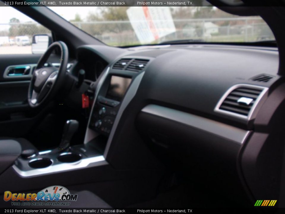 2013 Ford Explorer XLT 4WD Tuxedo Black Metallic / Charcoal Black Photo #26