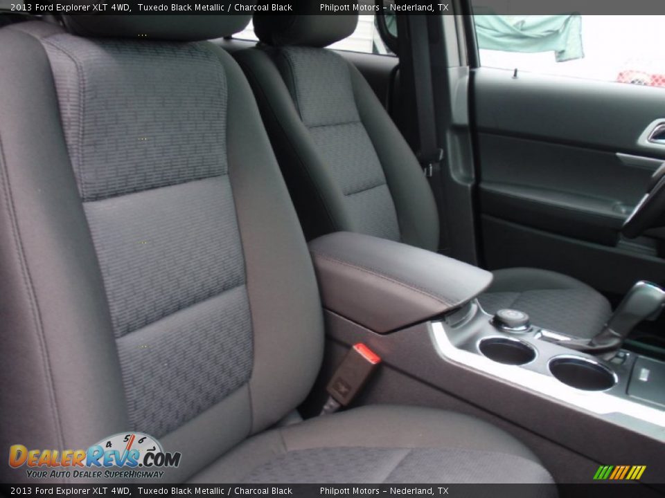 2013 Ford Explorer XLT 4WD Tuxedo Black Metallic / Charcoal Black Photo #27