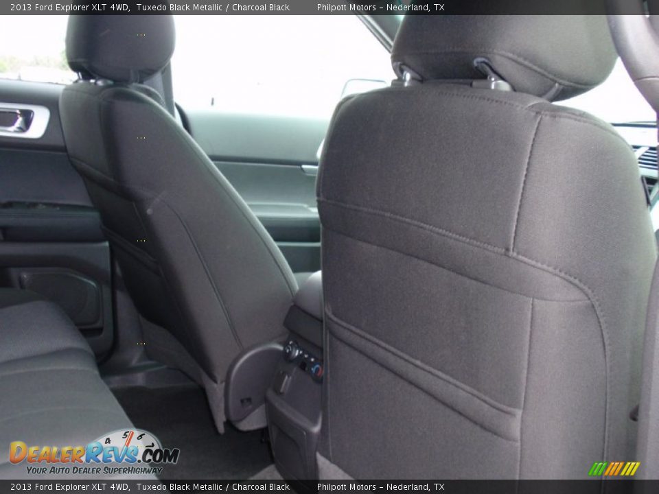 2013 Ford Explorer XLT 4WD Tuxedo Black Metallic / Charcoal Black Photo #29
