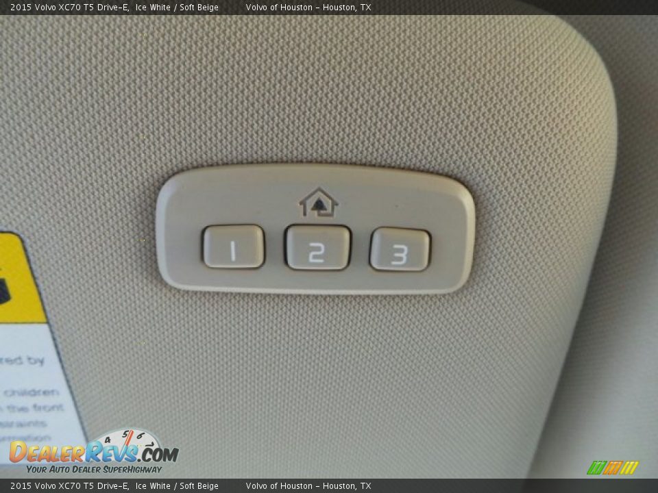Controls of 2015 Volvo XC70 T5 Drive-E Photo #15