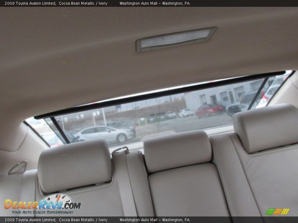 2009 Toyota Avalon Limited Cocoa Bean Metallic / Ivory Photo #17
