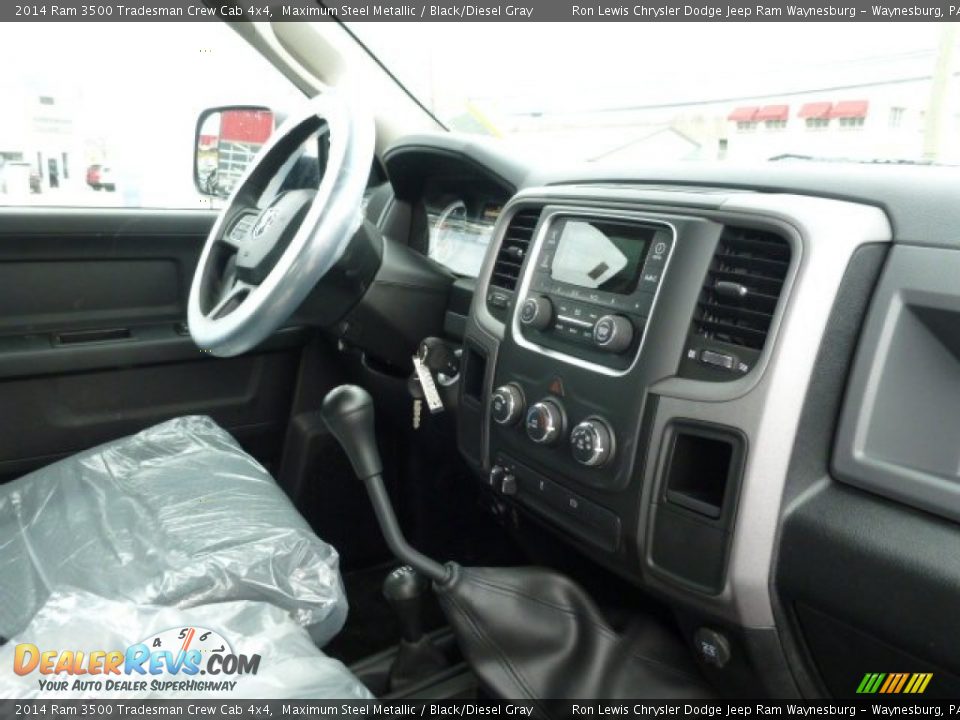 2014 Ram 3500 Tradesman Crew Cab 4x4 Maximum Steel Metallic / Black/Diesel Gray Photo #9