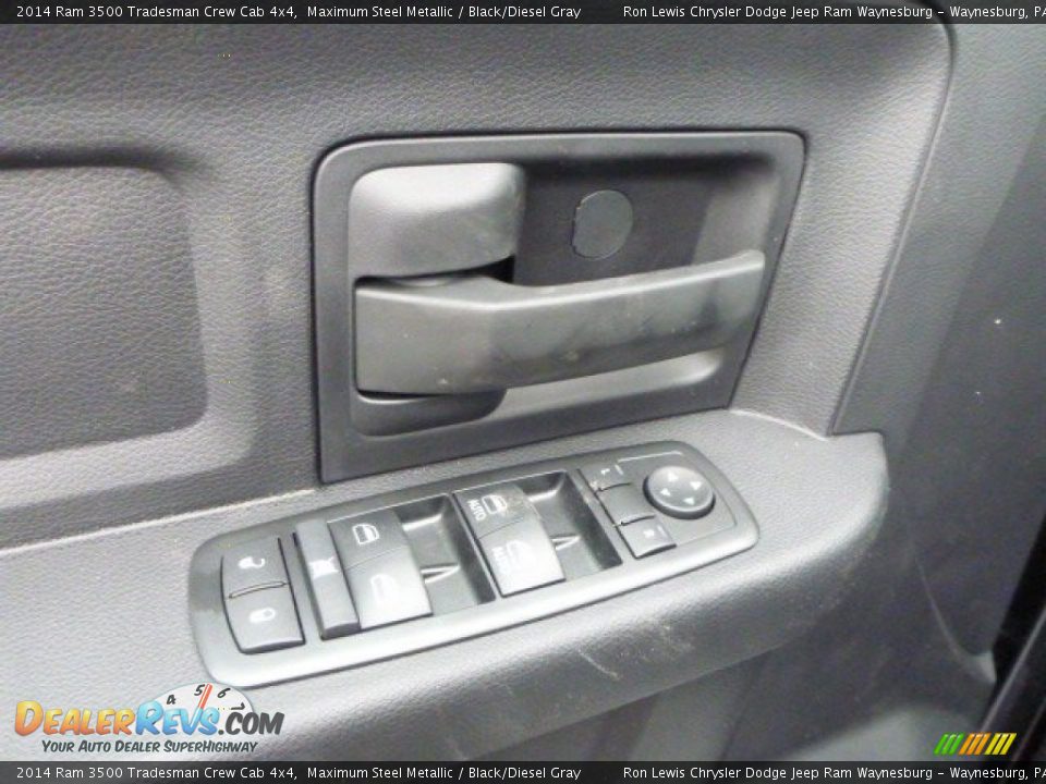 2014 Ram 3500 Tradesman Crew Cab 4x4 Maximum Steel Metallic / Black/Diesel Gray Photo #16