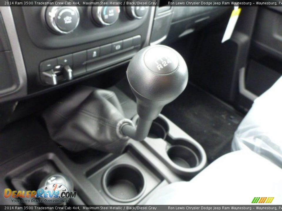 2014 Ram 3500 Tradesman Crew Cab 4x4 Maximum Steel Metallic / Black/Diesel Gray Photo #17