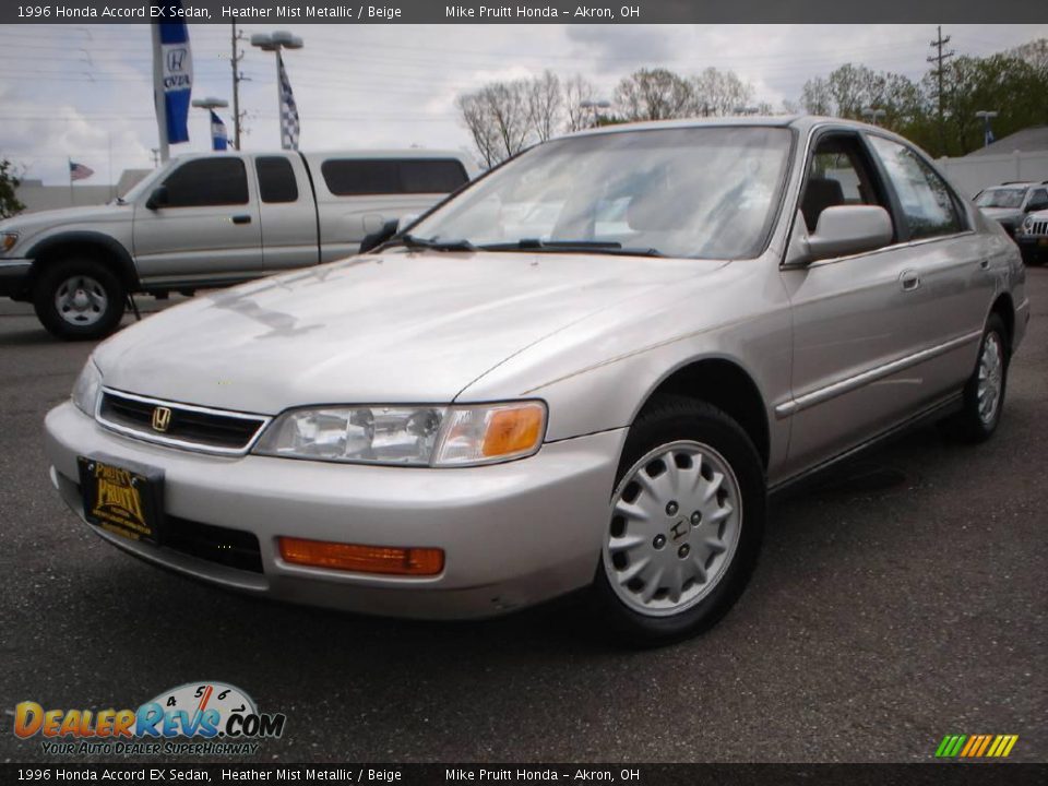 1996 Honda Accord EX Sedan Heather Mist Metallic / Beige Photo #1