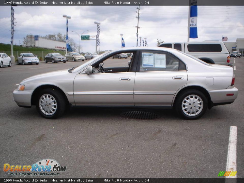 1996 Honda Accord EX Sedan Heather Mist Metallic / Beige Photo #2