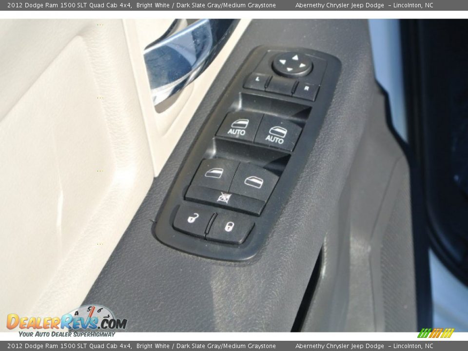 2012 Dodge Ram 1500 SLT Quad Cab 4x4 Bright White / Dark Slate Gray/Medium Graystone Photo #11