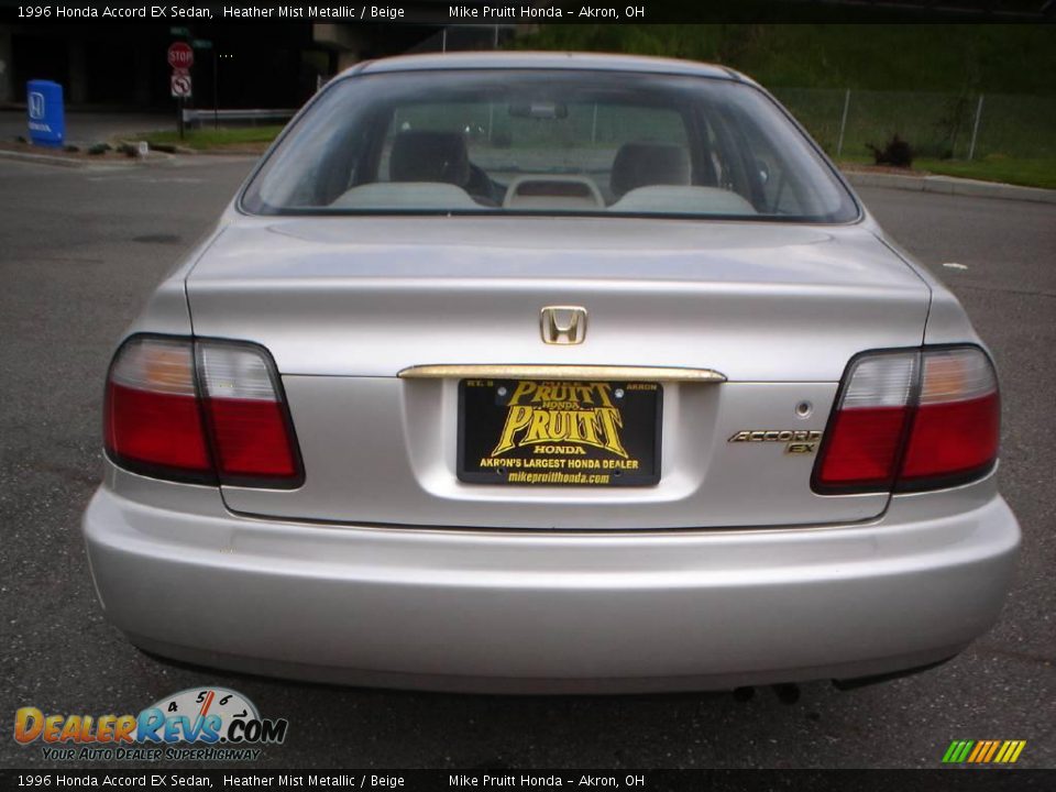 1996 Honda Accord EX Sedan Heather Mist Metallic / Beige Photo #4