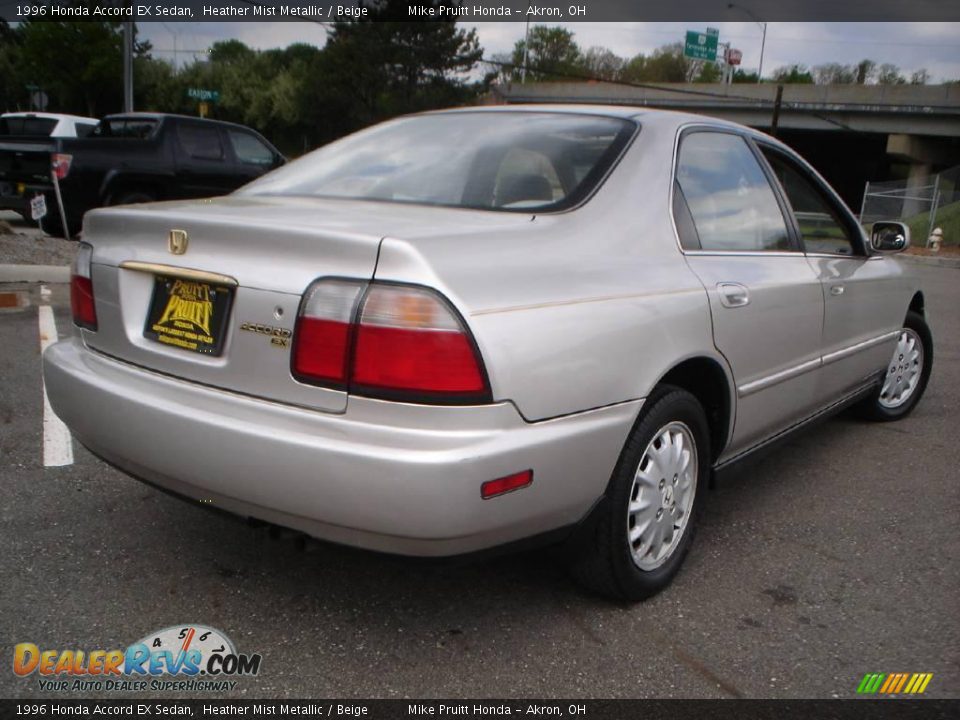 1996 Honda Accord EX Sedan Heather Mist Metallic / Beige Photo #5