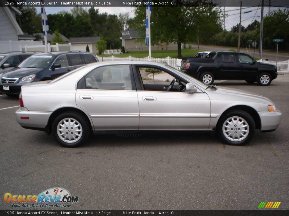 1996 Honda Accord EX Sedan Heather Mist Metallic / Beige Photo #6