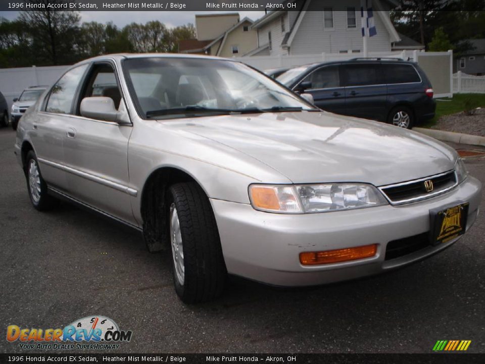 1996 Honda Accord EX Sedan Heather Mist Metallic / Beige Photo #7