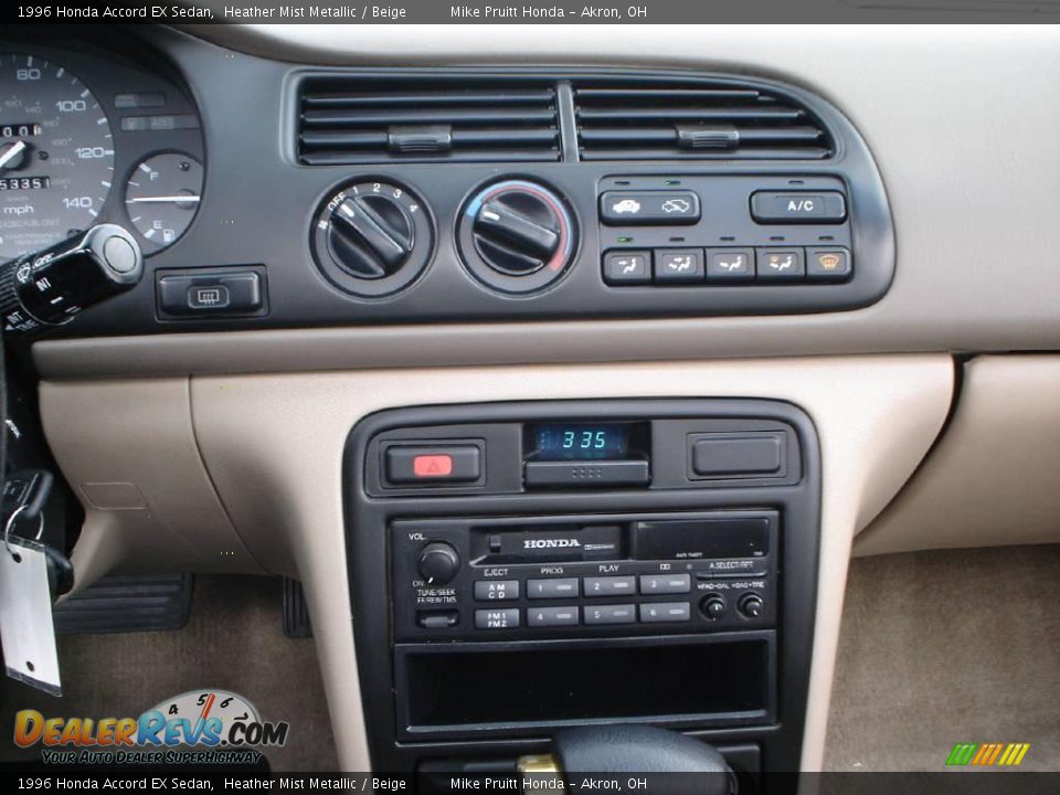 1996 Honda Accord EX Sedan Heather Mist Metallic / Beige Photo #24