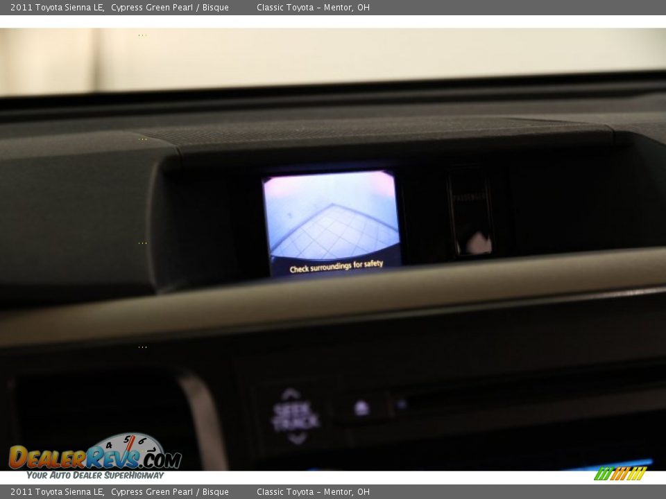 2011 Toyota Sienna LE Cypress Green Pearl / Bisque Photo #17