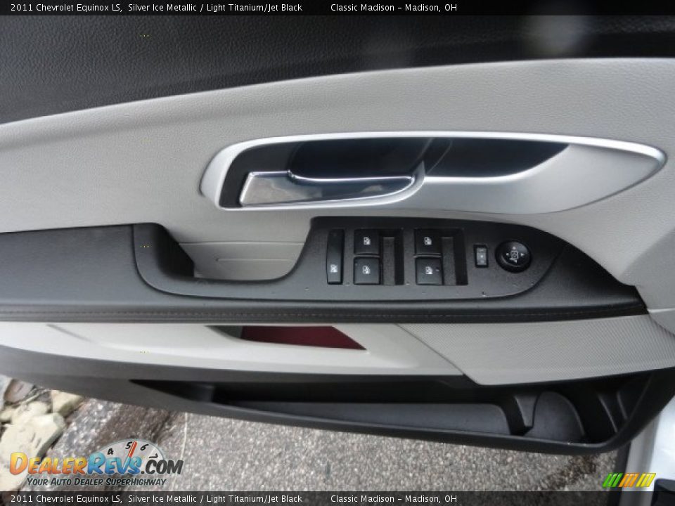 2011 Chevrolet Equinox LS Silver Ice Metallic / Light Titanium/Jet Black Photo #3