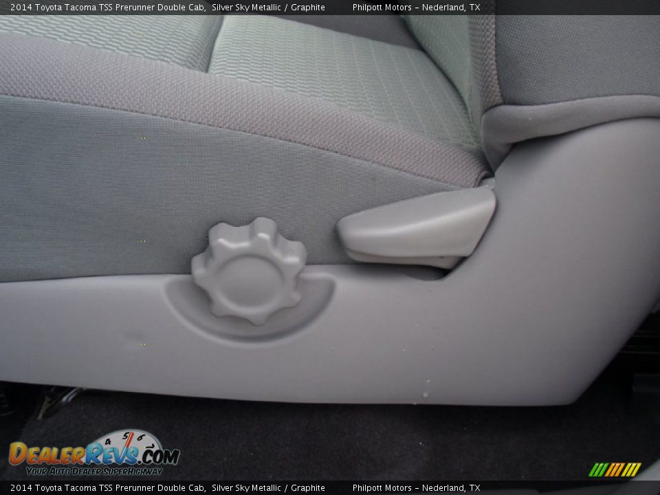 Front Seat of 2014 Toyota Tacoma TSS Prerunner Double Cab Photo #27