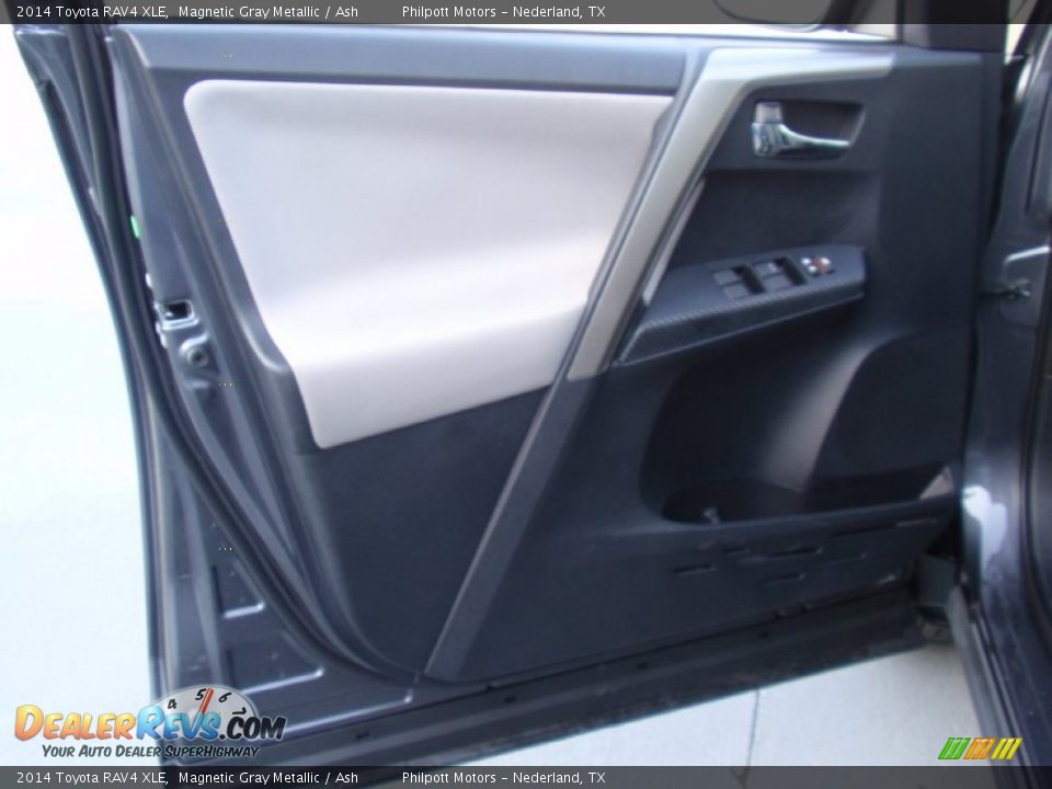 2014 Toyota RAV4 XLE Magnetic Gray Metallic / Ash Photo #23