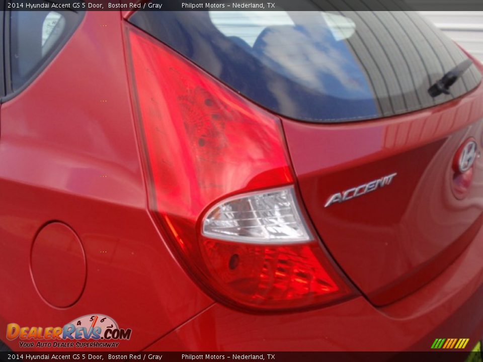 2014 Hyundai Accent GS 5 Door Boston Red / Gray Photo #12