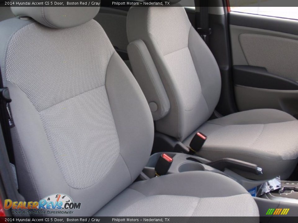 Front Seat of 2014 Hyundai Accent GS 5 Door Photo #17