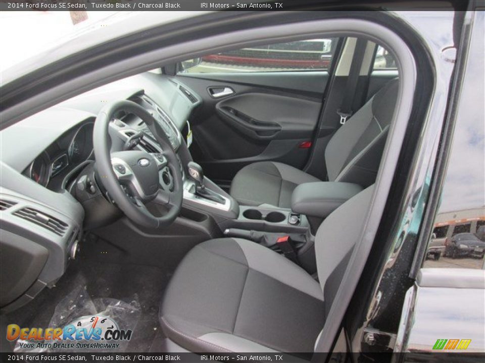 2014 Ford Focus SE Sedan Tuxedo Black / Charcoal Black Photo #6