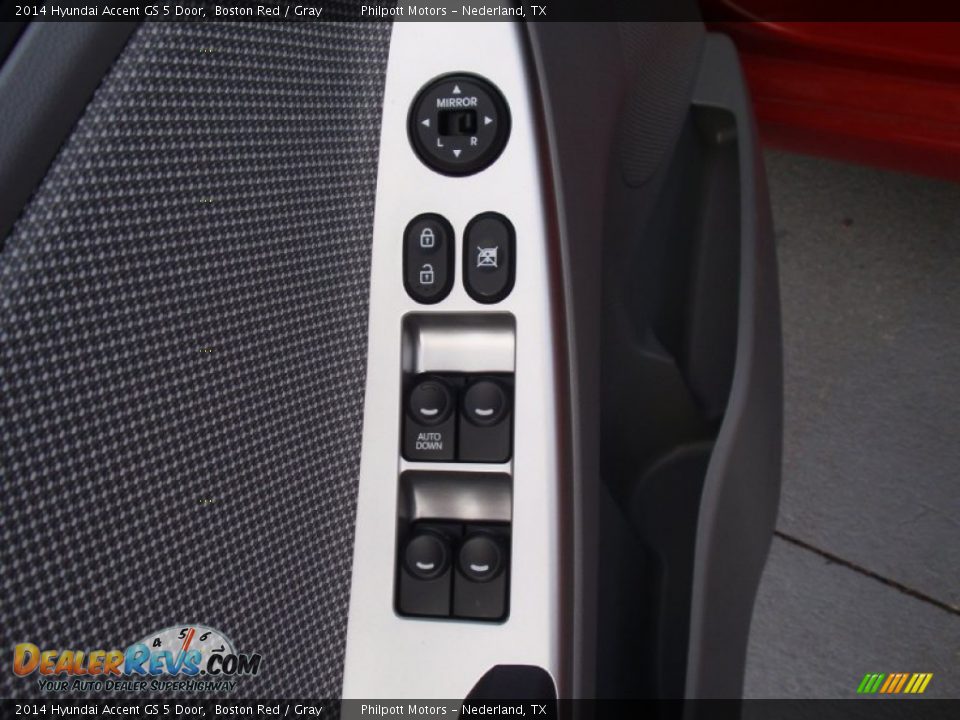 Controls of 2014 Hyundai Accent GS 5 Door Photo #22