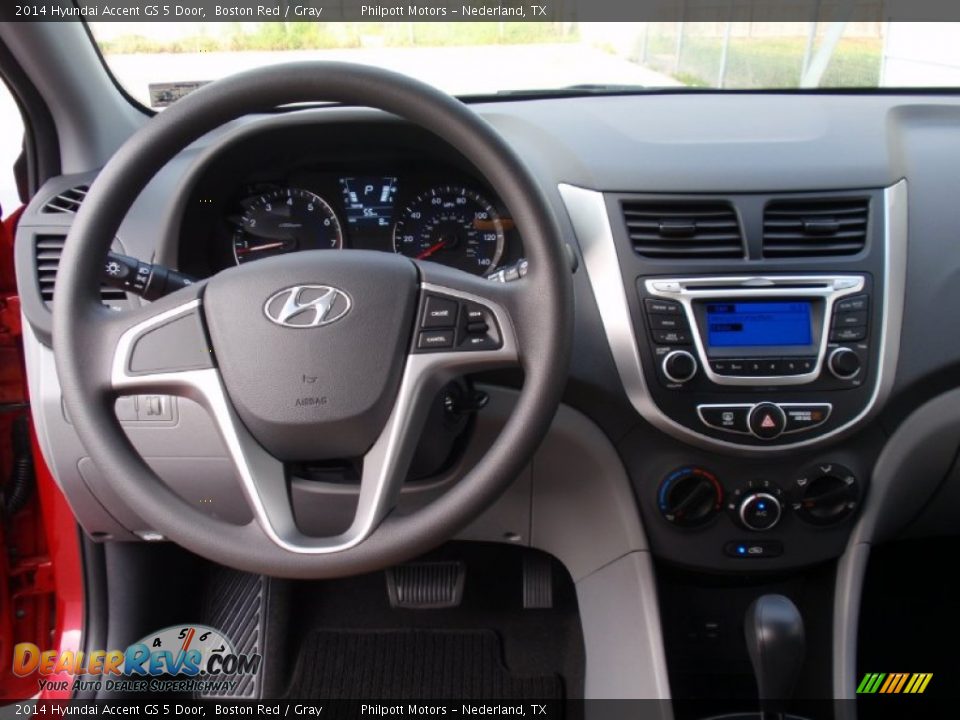 Dashboard of 2014 Hyundai Accent GS 5 Door Photo #26