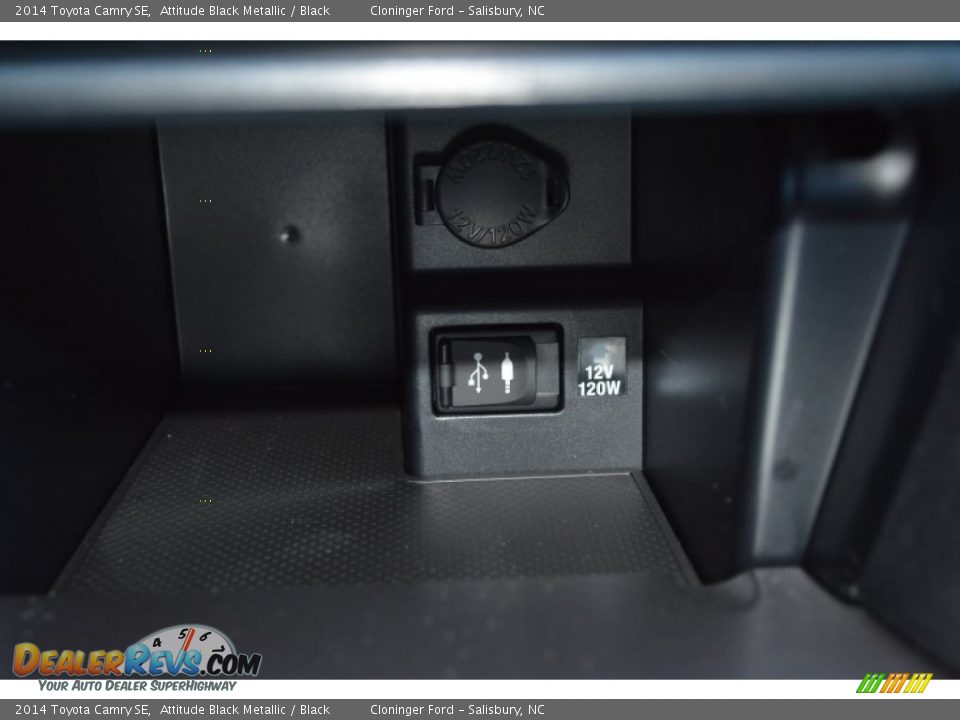 2014 Toyota Camry SE Attitude Black Metallic / Black Photo #15
