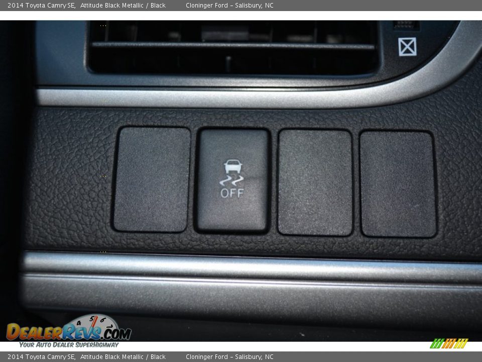 2014 Toyota Camry SE Attitude Black Metallic / Black Photo #21