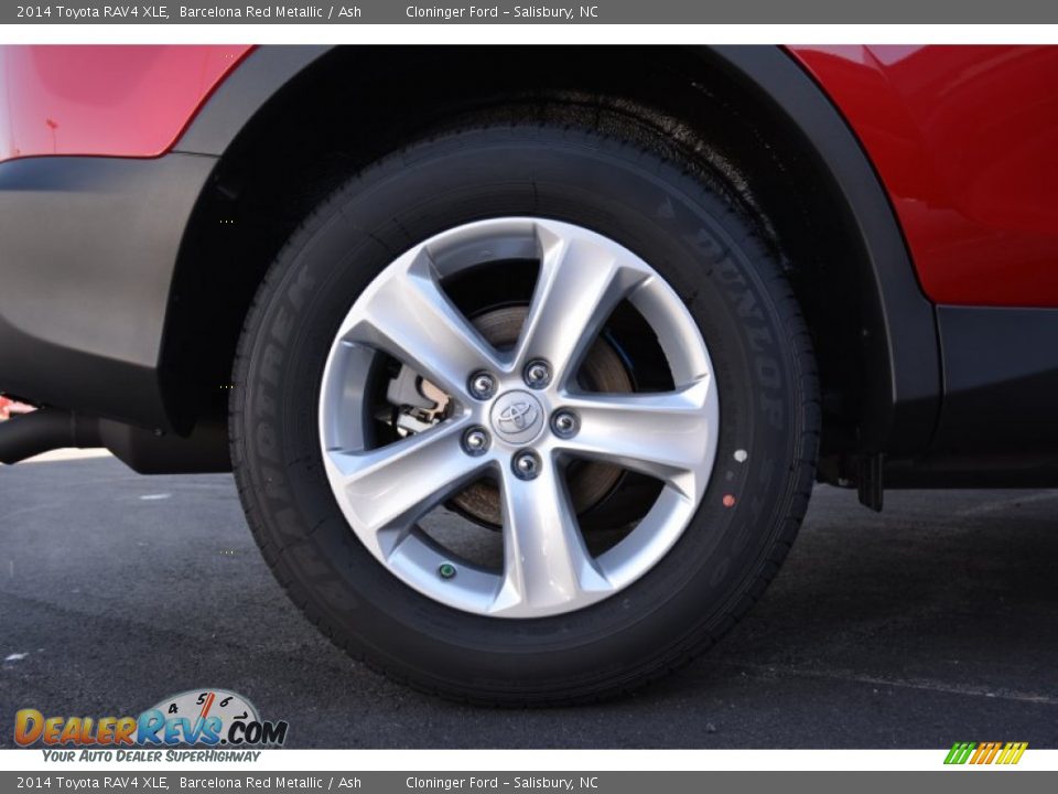 2014 Toyota RAV4 XLE Wheel Photo #10