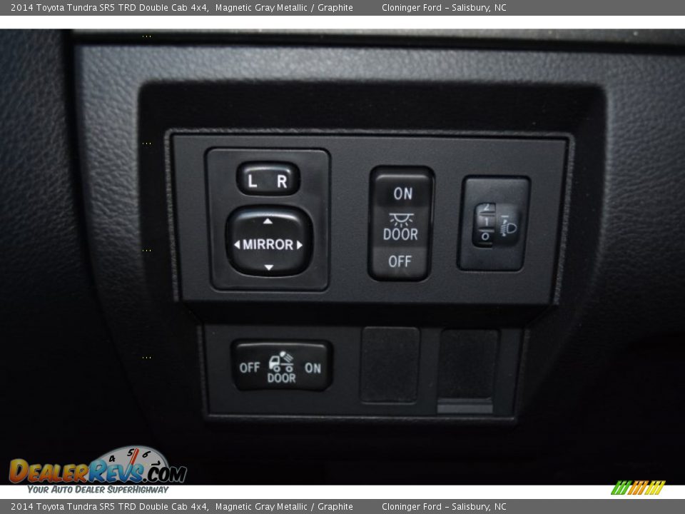 2014 Toyota Tundra SR5 TRD Double Cab 4x4 Magnetic Gray Metallic / Graphite Photo #26
