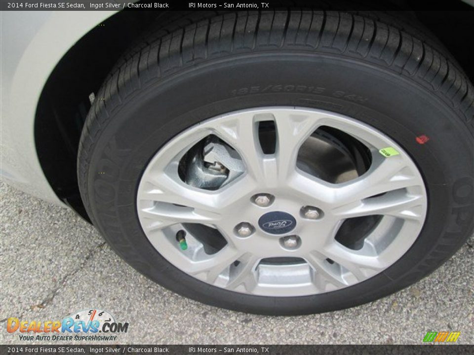 2014 Ford Fiesta SE Sedan Ingot Silver / Charcoal Black Photo #2