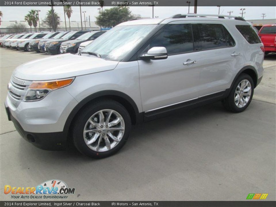 Front 3/4 View of 2014 Ford Explorer Limited Photo #1