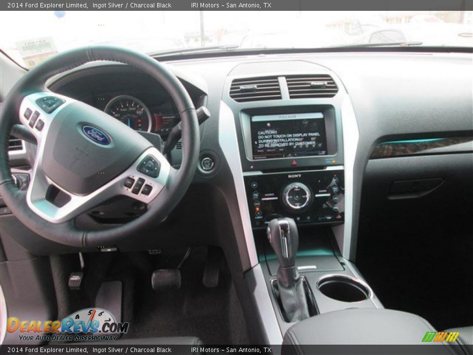 Dashboard of 2014 Ford Explorer Limited Photo #9
