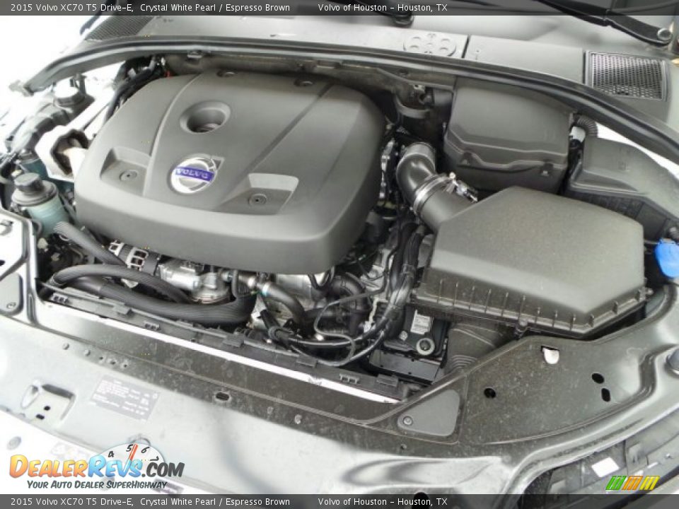 2015 Volvo XC70 T5 Drive-E 2.0 Liter DI Turbocharged DOHC 16-Valve VVT Drive-E 4 Cylinder Engine Photo #31