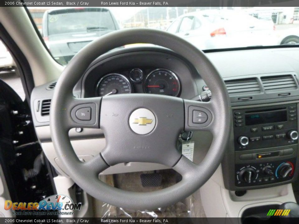 2006 Chevrolet Cobalt LS Sedan Black / Gray Photo #17