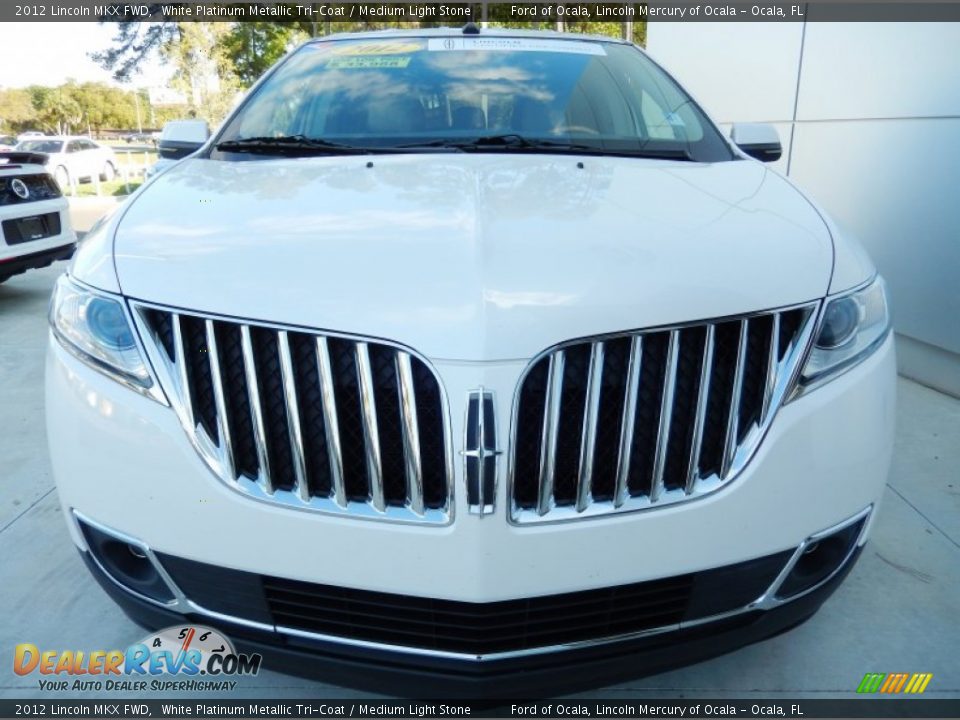 2012 Lincoln MKX FWD White Platinum Metallic Tri-Coat / Medium Light Stone Photo #7