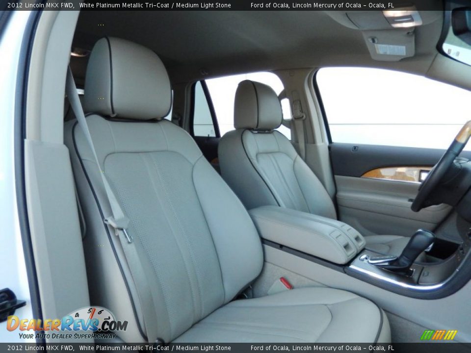 2012 Lincoln MKX FWD White Platinum Metallic Tri-Coat / Medium Light Stone Photo #17