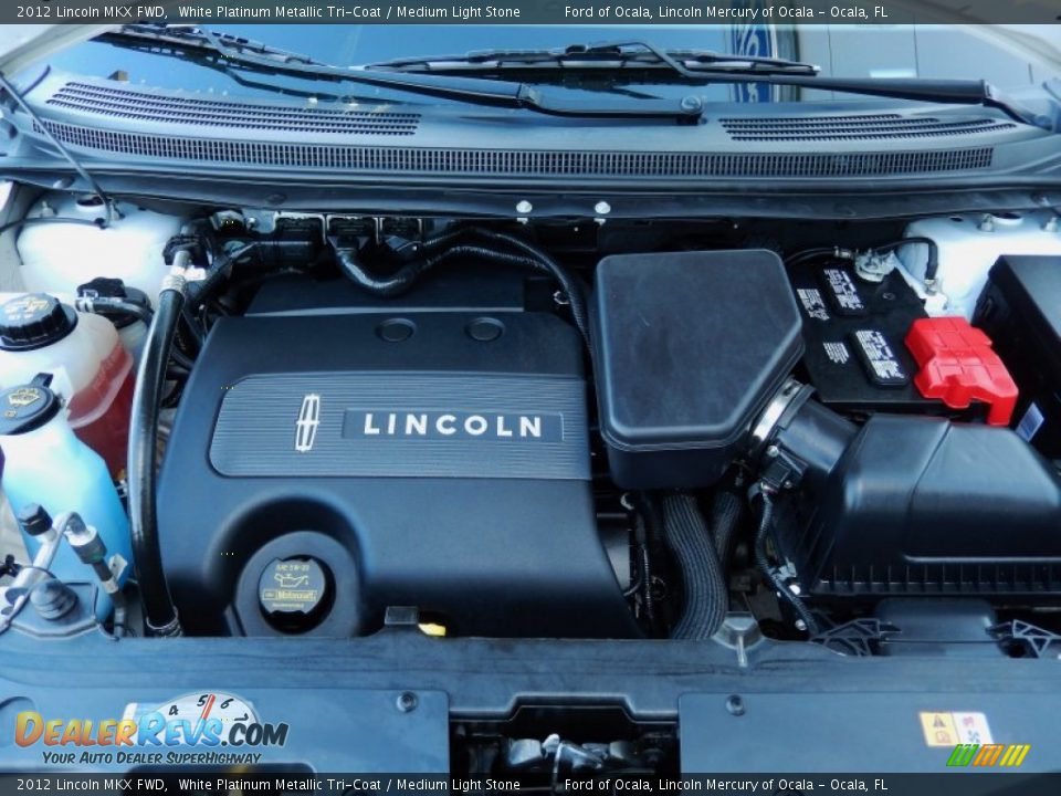 2012 Lincoln MKX FWD White Platinum Metallic Tri-Coat / Medium Light Stone Photo #24